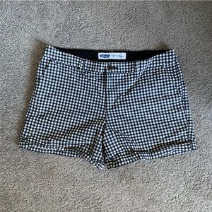Old Navy // Women’s Every Day Short // Size 10